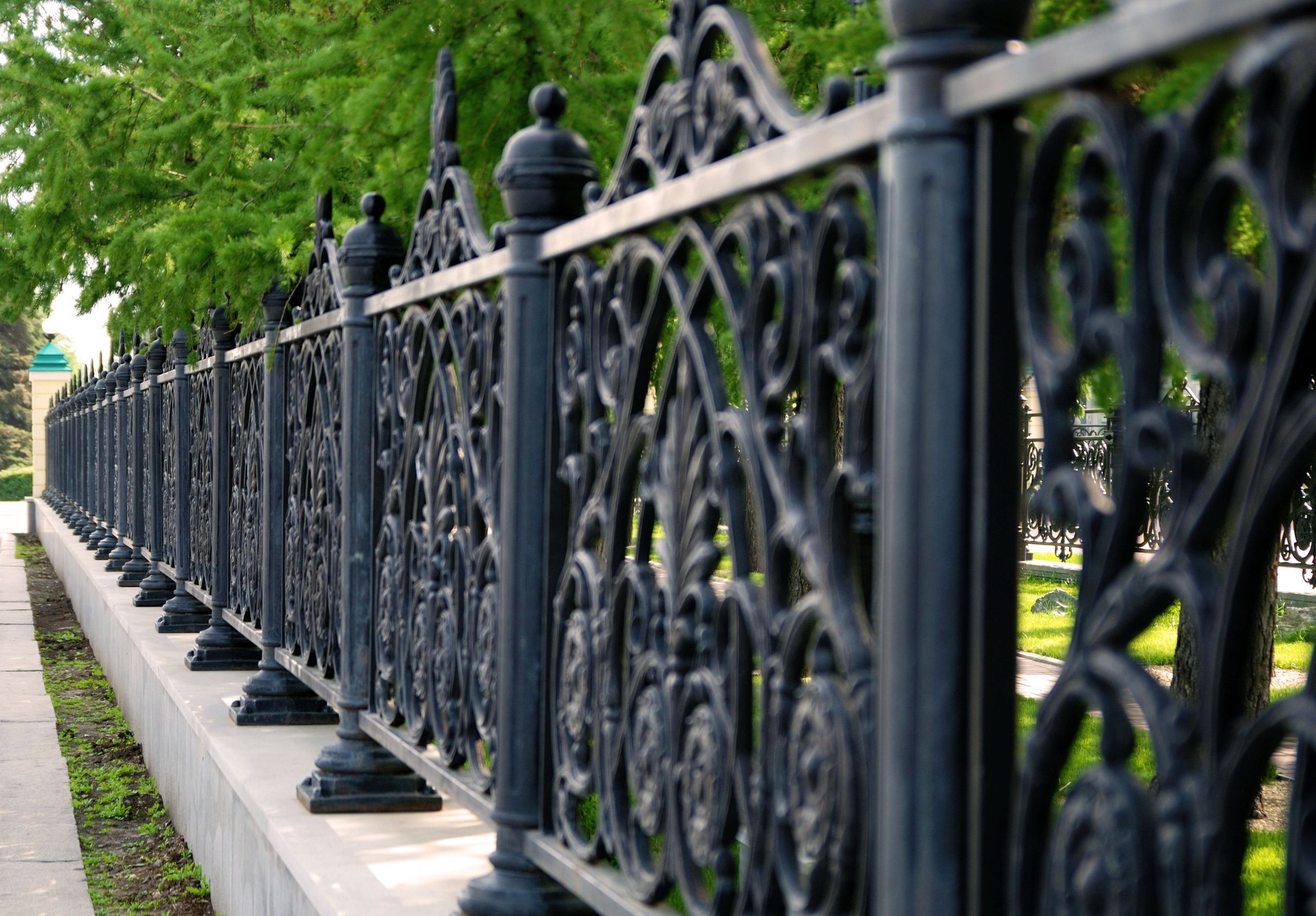 Why Hiring a Chain Link Fence Company In Little Rock AR is Important