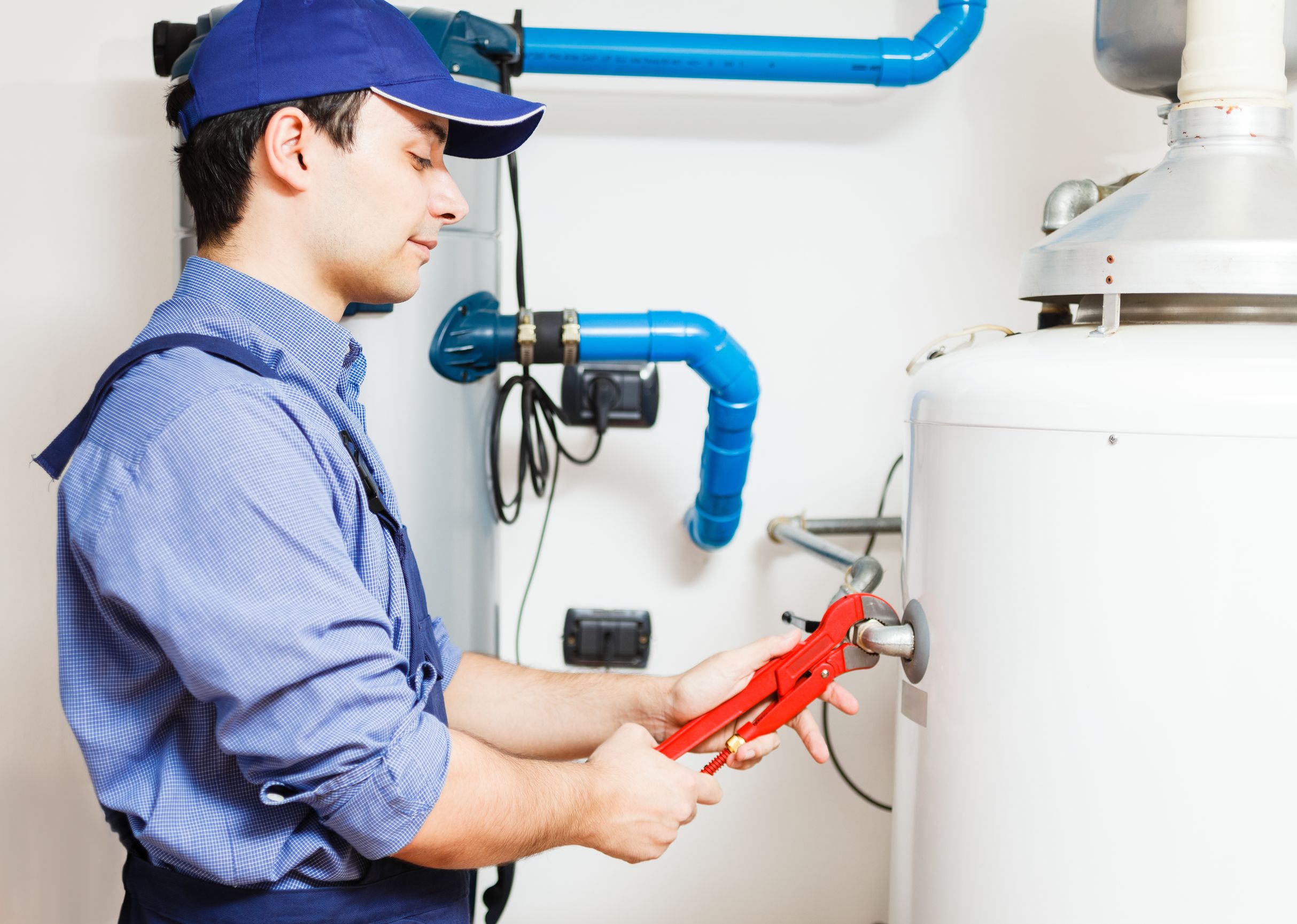 Signs That A Homeowner Should Contact A Professional In Water Heater Repair