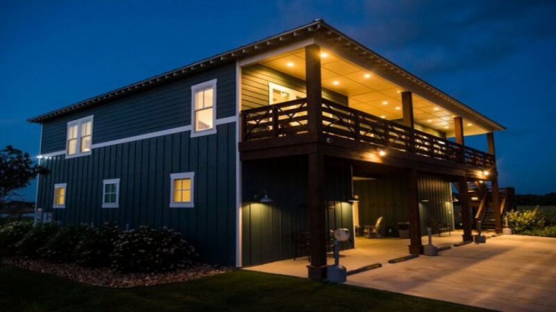 How a Hunting Lodge Can Help You Impress a Client