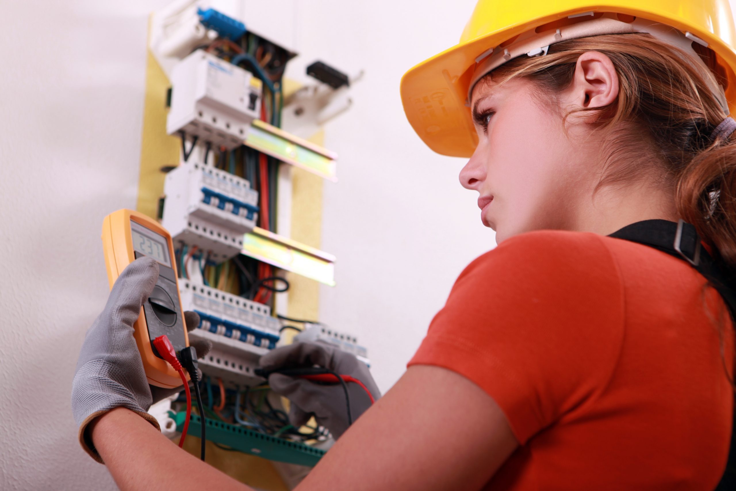 Choose a Reliable Electrical Contractor for the Maintenance of Your Weston FL Business