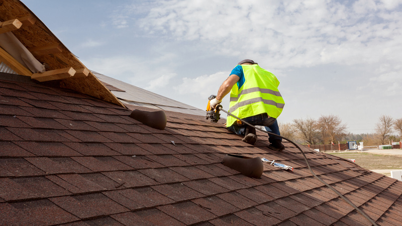 Why Regular Commercial Roof Maintenance Is So Important in Chicago