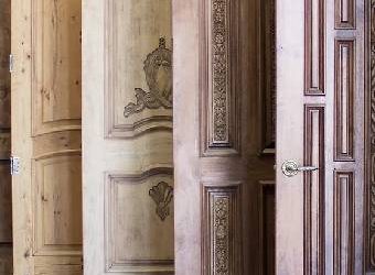 How Custom Wood Doors Can Elevate Your Scottsdale Home’s First Impression